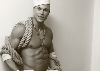 Dylan Le Stripteaseur Jean Paul Gaultier